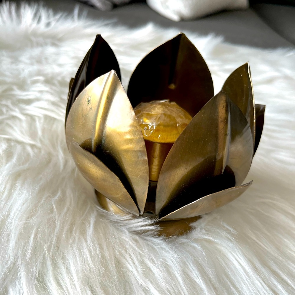 Candle Holder With Gold Candle